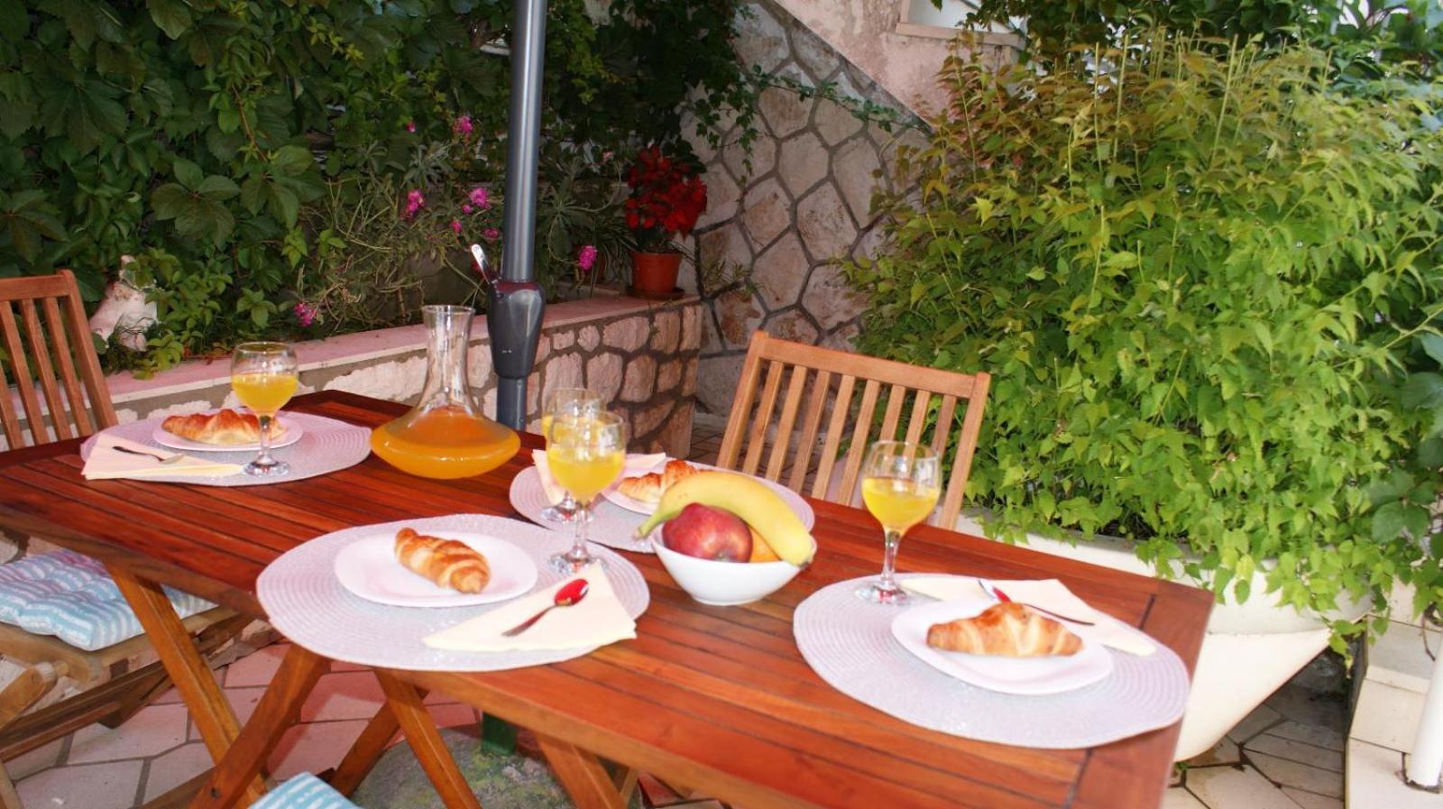 Apartment Lea Bayview Дубровник Екстериор снимка