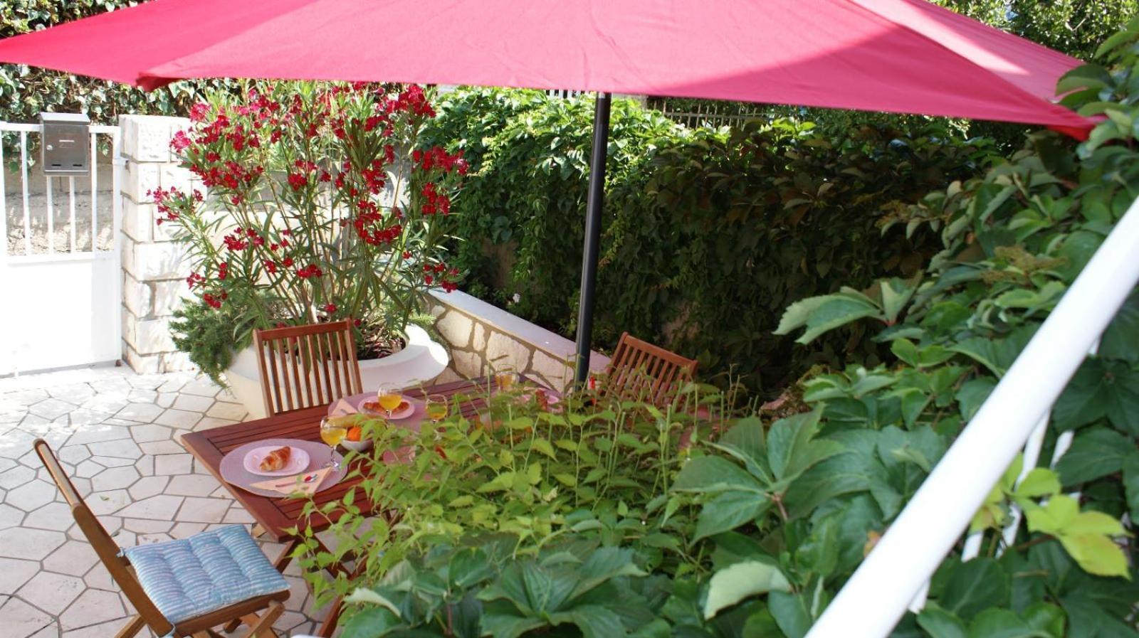 Apartment Lea Bayview Дубровник Екстериор снимка